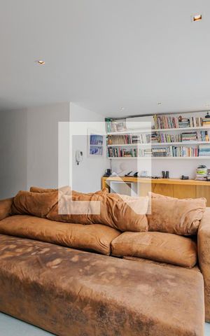 Casa à venda com 900m², 7 quartos e 8 vagasSala 2