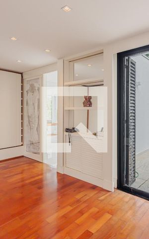 Casa à venda com 900m², 7 quartos e 8 vagasSuíte 3