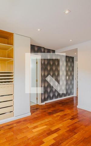 Casa à venda com 900m², 7 quartos e 8 vagasSuíte 1