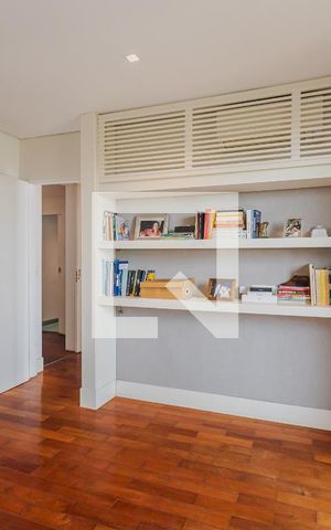 Casa à venda com 900m², 7 quartos e 8 vagasSuíte 2