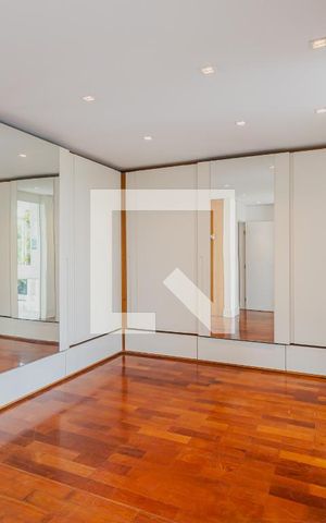 Casa à venda com 900m², 7 quartos e 8 vagasSuíte 3