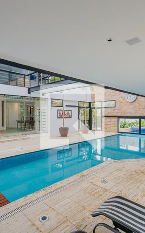 Casa à venda com 900m², 7 quartos e 8 vagasPiscina