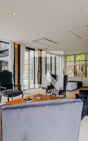 Casa à venda com 900m², 7 quartos e 8 vagasSala de TV