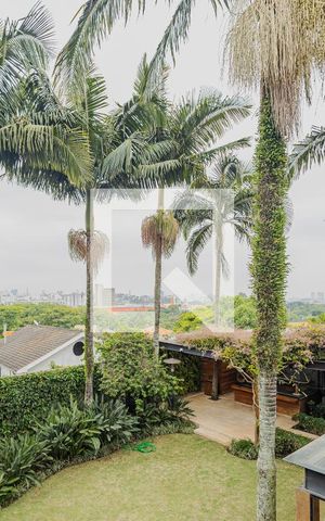Casa à venda com 900m², 7 quartos e 8 vagasVista da Varanda da Suíte 4
