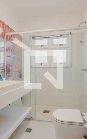 Casa à venda com 900m², 7 quartos e 8 vagasBanheiro 1