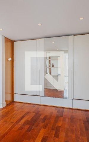 Casa à venda com 900m², 7 quartos e 8 vagasSuíte 3