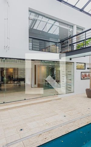 Casa à venda com 900m², 7 quartos e 8 vagasPiscina