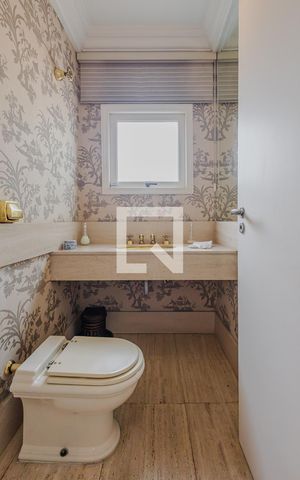 Casa à venda com 900m², 7 quartos e 8 vagasLavabo