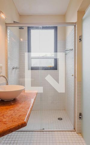 Casa à venda com 900m², 7 quartos e 8 vagasBanheiro 3