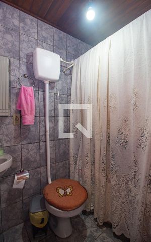 Casa à venda com 300m², 4 quartos e 5 vagas Casa à venda com 300m², 4 quartos e 5 vagasbanheiro 3
