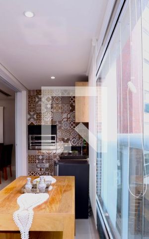 Apartamento à venda com 154m², 3 quartos e 3 vagas Apartamento à venda com 154m², 3 quartos e 3 vagasVaranda gourmet