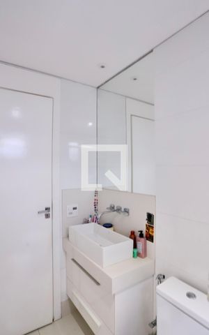 Apartamento à venda com 154m², 3 quartos e 3 vagas Apartamento à venda com 154m², 3 quartos e 3 vagasBanheiro do Quarto 1