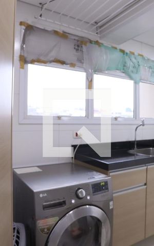 Apartamento à venda com 154m², 3 quartos e 3 vagas Apartamento à venda com 154m², 3 quartos e 3 vagasLavanderia
