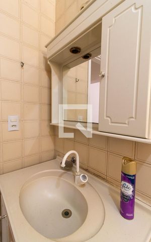 Apartamento para alugar com 64m², 1 quarto e sem vaga Apartamento para alugar com 64m², 1 quarto e sem vagaBanheiro