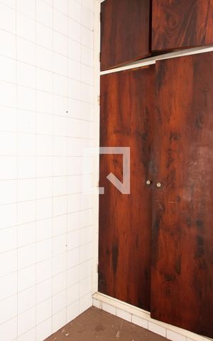 Casa à venda com 221m², 5 quartos e 3 vagas Casa à venda com 221m², 5 quartos e 3 vagasCOZINHA