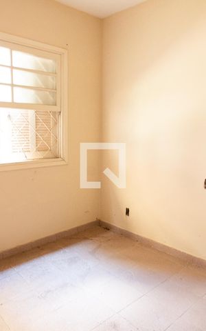 Casa à venda com 221m², 5 quartos e 3 vagas Casa à venda com 221m², 5 quartos e 3 vagasQUARTO 3