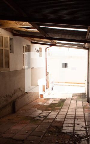 Casa à venda com 221m², 5 quartos e 3 vagas Casa à venda com 221m², 5 quartos e 3 vagasGARAGEM