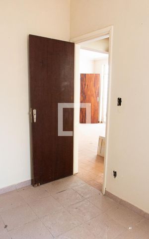 Casa à venda com 221m², 5 quartos e 3 vagas Casa à venda com 221m², 5 quartos e 3 vagasQUARTO 3