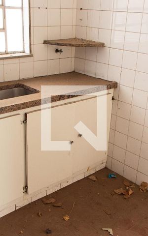 Casa à venda com 221m², 5 quartos e 3 vagas Casa à venda com 221m², 5 quartos e 3 vagasCOZINHA