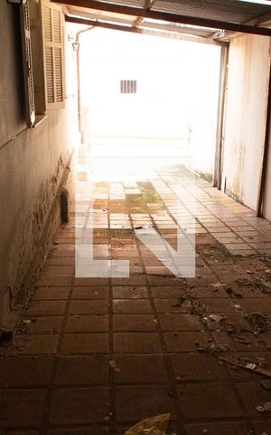 Casa à venda com 221m², 5 quartos e 3 vagas Casa à venda com 221m², 5 quartos e 3 vagasGARAGEM
