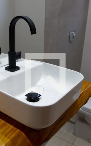 Casa à venda com 260m², 3 quartos e 2 vagas Casa à venda com 260m², 3 quartos e 2 vagasLavabo