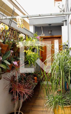Casa à venda com 260m², 3 quartos e 2 vagas Casa à venda com 260m², 3 quartos e 2 vagasÁrea comum