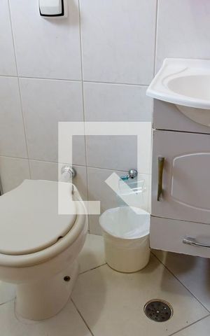 Casa à venda com 260m², 3 quartos e 2 vagas Casa à venda com 260m², 3 quartos e 2 vagasBanheiro 2