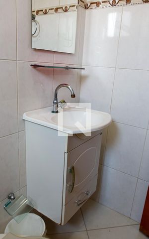 Casa à venda com 260m², 3 quartos e 2 vagas Casa à venda com 260m², 3 quartos e 2 vagasBanheiro 2