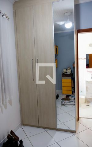 Casa à venda com 260m², 3 quartos e 2 vagas Casa à venda com 260m², 3 quartos e 2 vagasQuarto 2