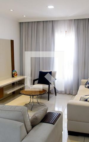 Casa à venda com 260m², 3 quartos e 2 vagas Casa à venda com 260m², 3 quartos e 2 vagasSala
