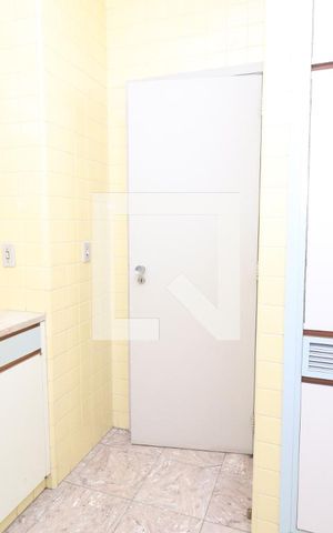 Casa para alugar com 320m², 4 quartos e 2 vagasBanheiro