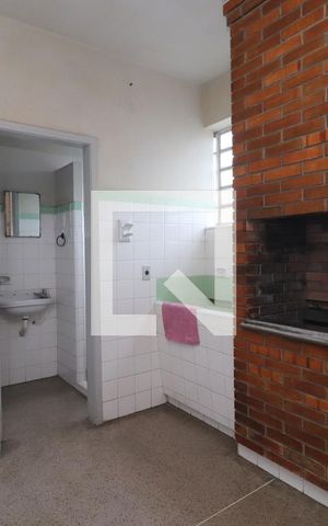 Casa para alugar com 320m², 4 quartos e 2 vagasÁrea comum - Churrasqueira