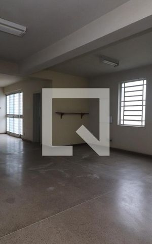 Casa para alugar com 320m², 4 quartos e 2 vagasgaragem