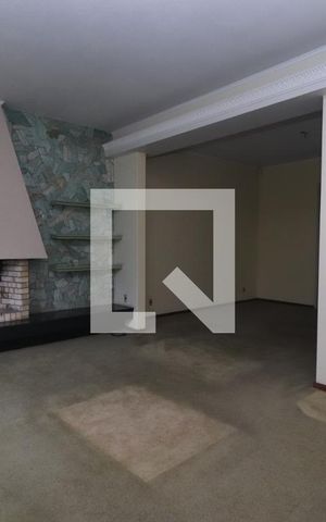 Casa para alugar com 320m², 4 quartos e 2 vagasSala