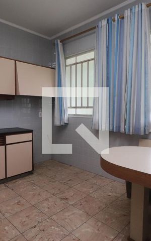Casa para alugar com 320m², 4 quartos e 2 vagasCozinha