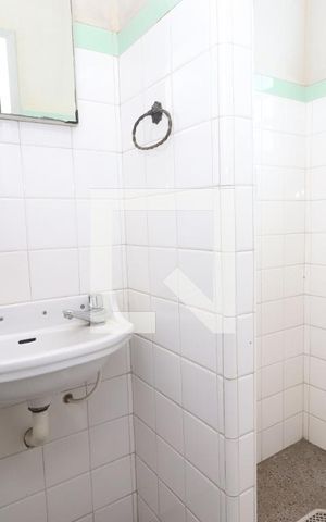 Casa para alugar com 320m², 4 quartos e 2 vagasBanheiro garagem