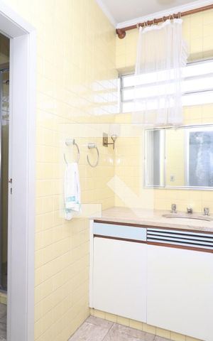 Casa para alugar com 320m², 4 quartos e 2 vagasBanheiro