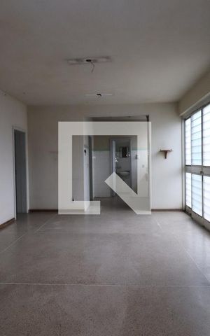 Casa para alugar com 320m², 4 quartos e 2 vagasgaragem