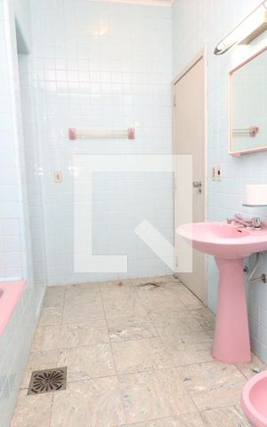 Casa para alugar com 320m², 4 quartos e 2 vagasBanheiro da Suíte