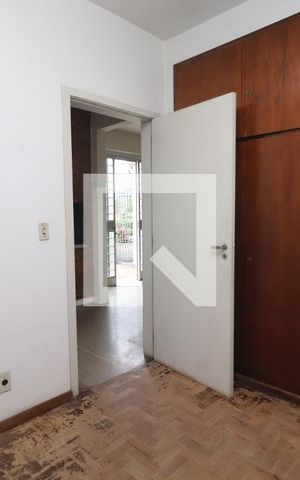 Casa para alugar com 320m², 4 quartos e 2 vagasescritório