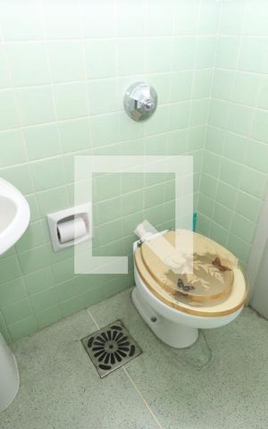 Casa para alugar com 320m², 4 quartos e 2 vagasLavabo