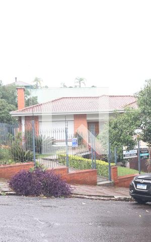 Casa para alugar com 320m², 4 quartos e 2 vagasplaca instalada