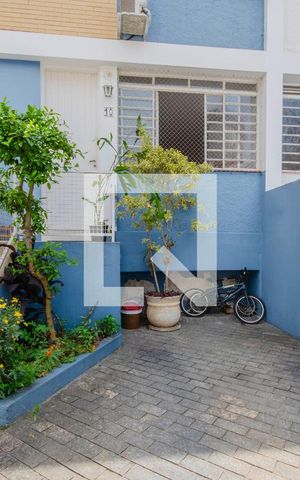 Casa de condomínio à venda com 100m², 3 quartos e 1 vagaGaragem