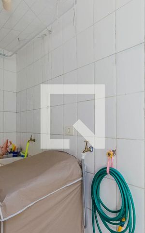 Casa de condomínio à venda com 100m², 3 quartos e 1 vagaÁrea de Serviço
