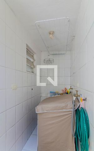 Casa de condomínio à venda com 100m², 3 quartos e 1 vagaÁrea de Serviço