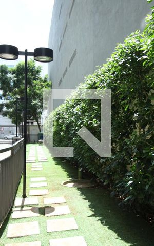 Apartamento à venda com 33m², 1 quarto e 1 vagaÁrea comum