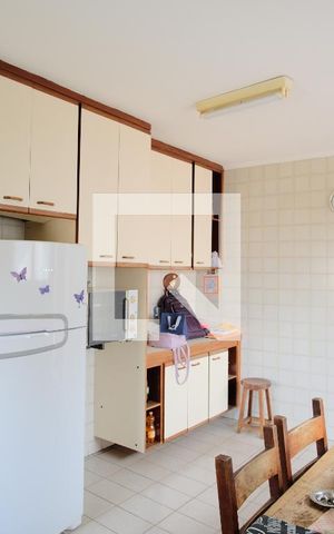 Casa à venda com 300m², 3 quartos e 10 vagasCozinha