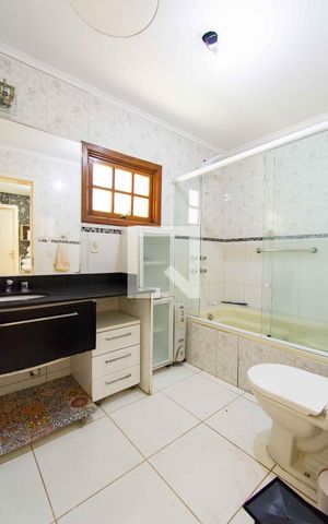 Casa para alugar com 400m², 3 quartos e 2 vagas Casa para alugar com 400m², 3 quartos e 2 vagasBanheiro