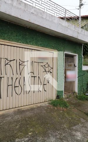 Casa à venda com 345m², 3 quartos e 1 vagaFachada