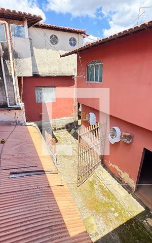 Casa à venda com 360m², 5 quartos e 2 vagas Casa à venda com 360m², 5 quartos e 2 vagasÁrea Externa